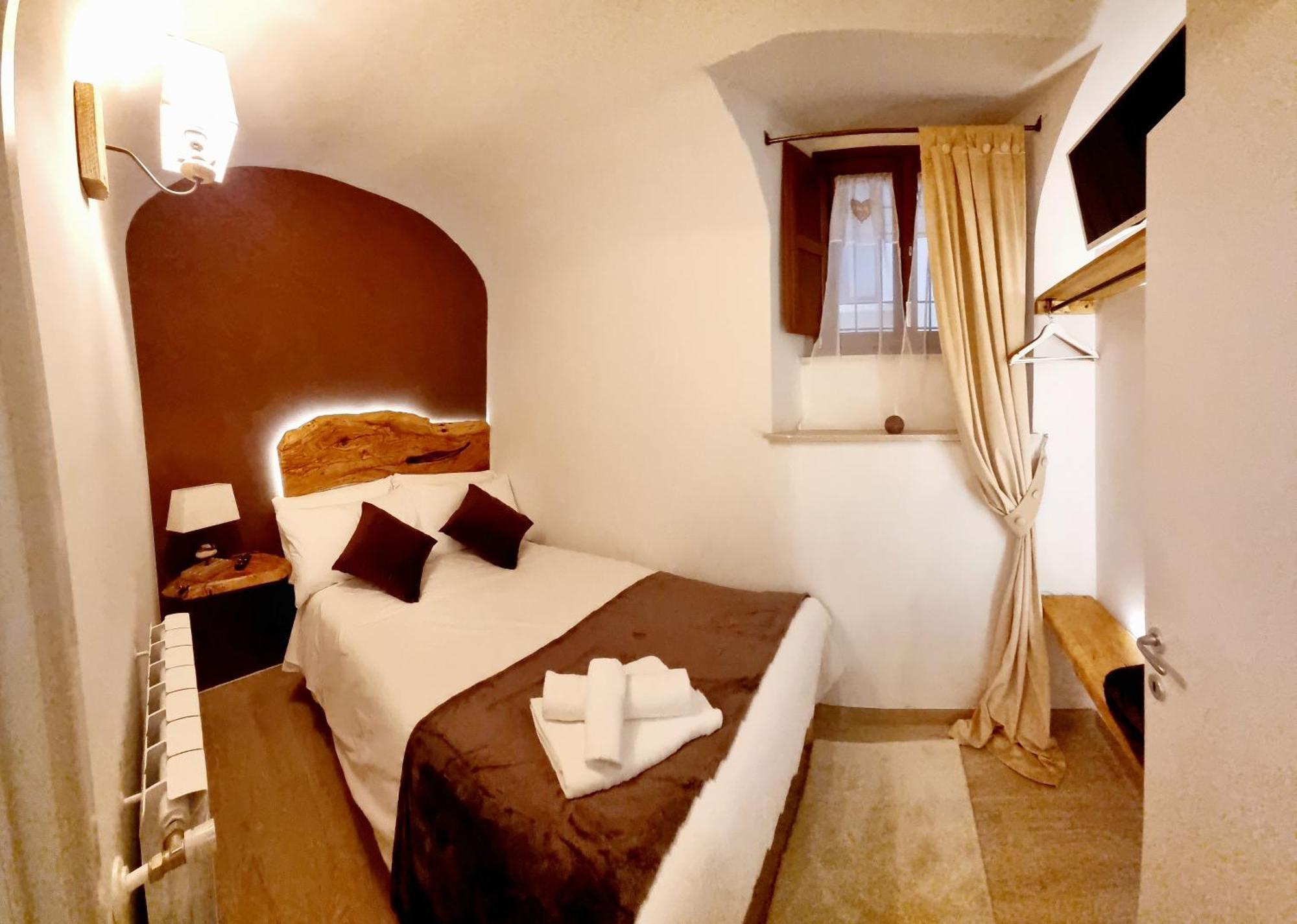 Hotel Dimora Grotta Masciarelli LʼAquila Exterior foto