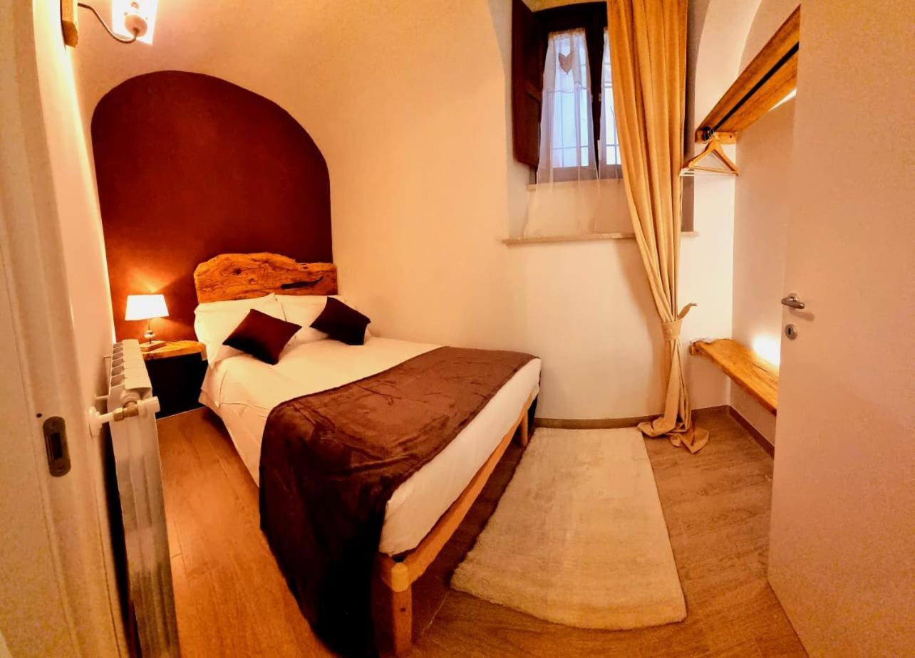 Hotel Dimora Grotta Masciarelli LʼAquila Zimmer foto